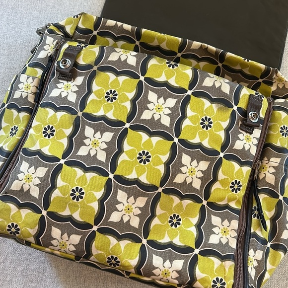 Petunia Pickle Bottom Boxy Backpack Diaper Bag - Picture 8 of 14